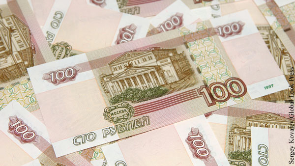 ЦБ опробовал защитное лаковое покрытие на 100-рублевых купюрах