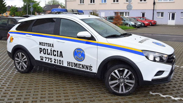 Российский автомобиль закупили для полицейских в Европе