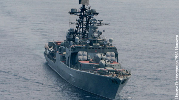 Крейсер США пересек курс российскому кораблю в Восточно-Китайском море