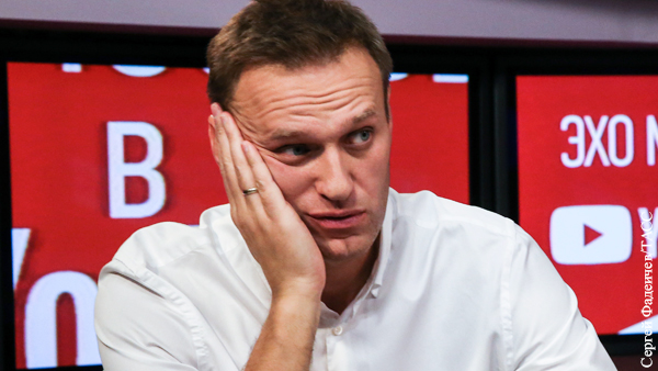 Юрист высмеял ревность Навального к Голунову