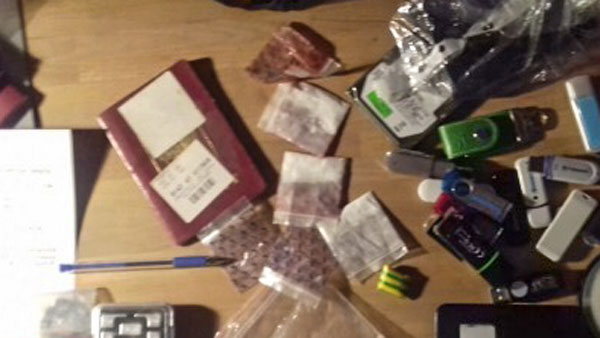 На изъятых у Голунова пакетах с наркотиками нашли ДНК нескольких человек
