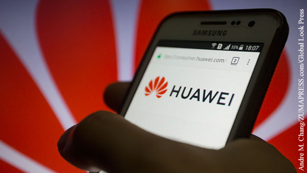 В России прокомментировали сообщения о переходе Huawei с Android на «Аврору»