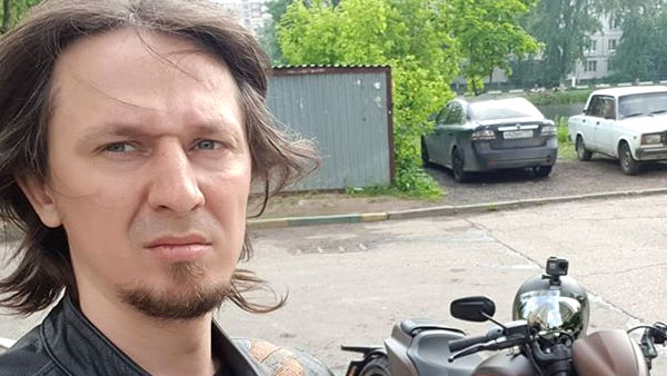 Управлявший мотоциклом ногами блогер разбился в Подмосковье