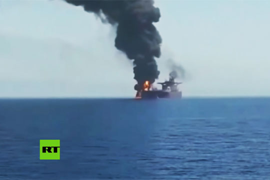 Иран отверг обвинения в атаке на танкеры в Оманском заливе
