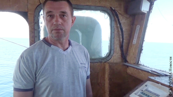 Освобожденный капитан украинского судна покинул Крым