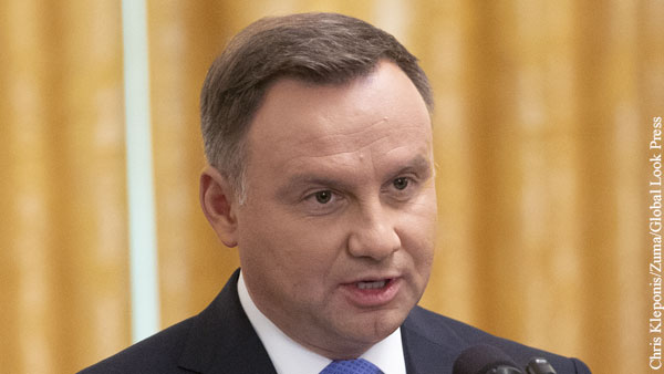 Дуду раскритиковали в Польше за «неумную бестактность» о русских