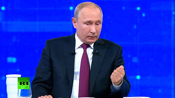 Путин согласился, что россиянам стало тяжелее жить