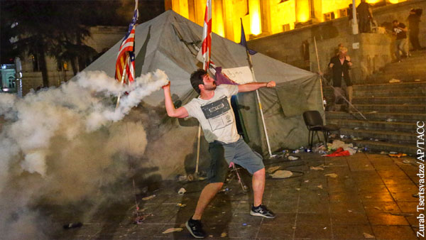 Оппозиция в Грузии готовила «коктейли Молотова» против полиции