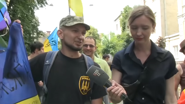 Член украинского нацбатальона пожаловался на гомофобов в армии