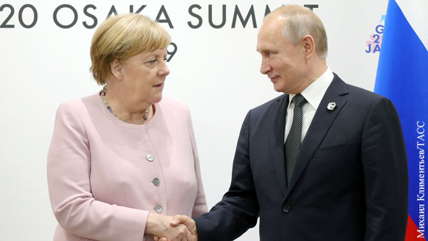 Путин помог потерявшейся Меркель