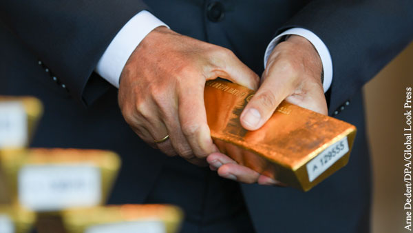 Рост цен на золото предсказывает печальную участь доллара