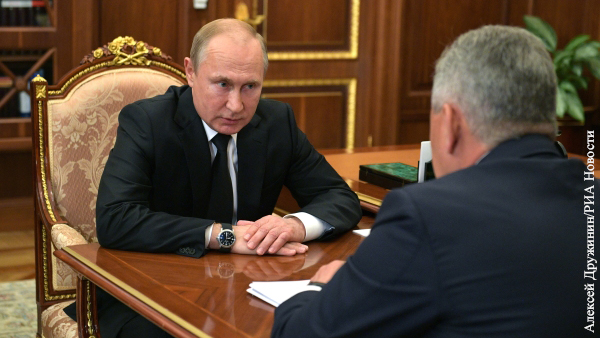 Путин поручил Шойгу представить погибших подводников к госнаградам