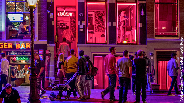 Амстердам бессилен перед проблемой «квартала красных фонарей»