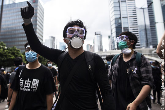 Гонконг решил отказаться от экстрадиции преступников в Китай