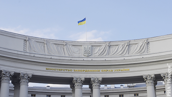 Политика: Как «Всемирный конгресс украинцев» действует против России