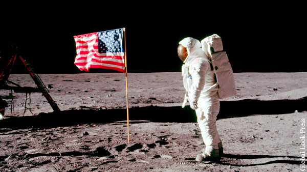 Российский историк привел доказательства высадки американцев на Луну