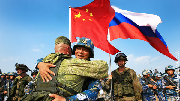 Эксперт назвал плюсы и минусы военного сотрудничества России с Китаем 