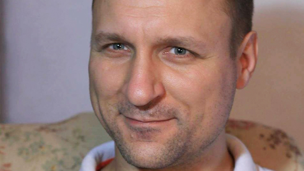 Украинского журналиста высмеяли за идею ввести войска в Россию