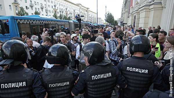 Большинство москвичей поддержало действия властей в ситуации с незаконными акциями
