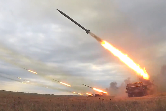 КНДР испытала управляемые ракеты для крупнокалиберных РСЗО