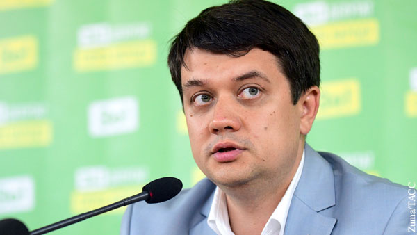 Лидер «Слуги народа» собрался прекратить войну в Донбассе с помощью санкций