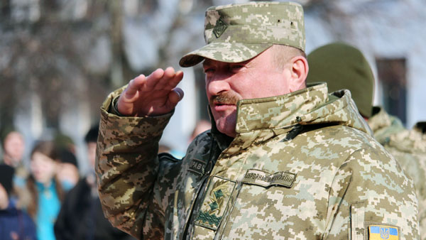 Зеленский зачищает украинскую армию от людей Порошенко