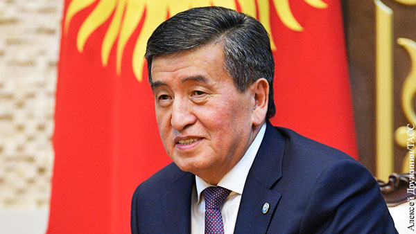 Сторонники Атамбаева потребовали отставки президента Киргизии Жээнбекова