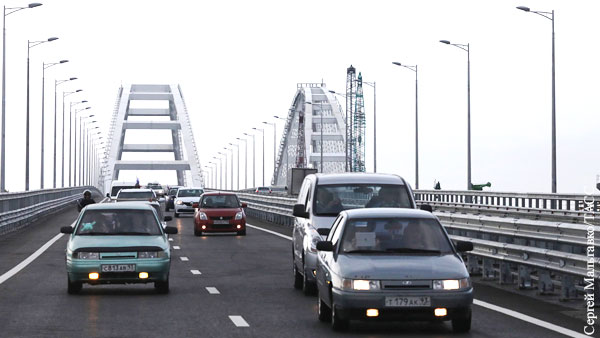На Крымском мосту побит рекорд трафика
