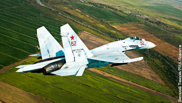 Российские Су-27 отогнали натовский истребитель от самолета Шойгу