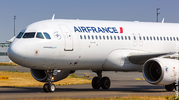 Самолет Air France из Москвы в Париж подал сигнал о ЧП на борту