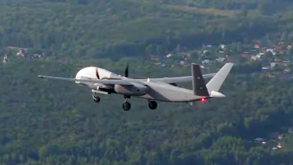 Минобороны показало видео первого полета новейшего беспилотника «Альтиус-У»