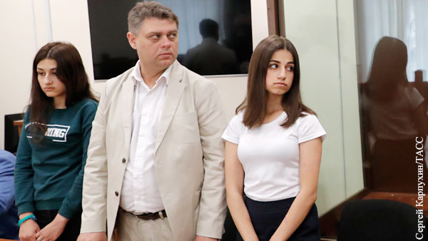 Сестер Хачатурян признали жертвами своего отца