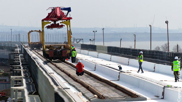 Названы сроки начала движения поездов по Крымскому мосту