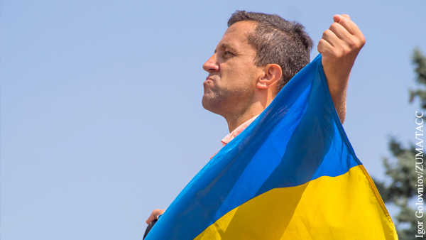 Мнения: Как жовто-блакитный флаг был символом русского мира