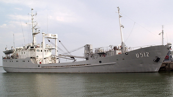Разведывательный корабль ВМС Украины зашел в зону учений Черноморского флота России