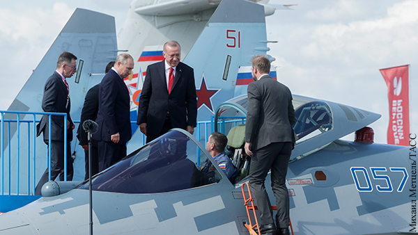 Путин и Эрдоган осмотрели истребитель Су-57
