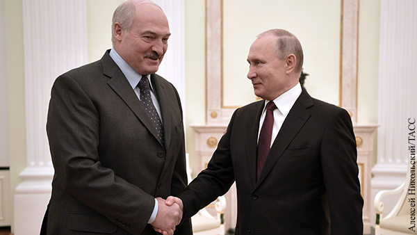 СМИ сообщили об отказе Лукашенко ехать в Польшу из-за солидарности с Путиным
