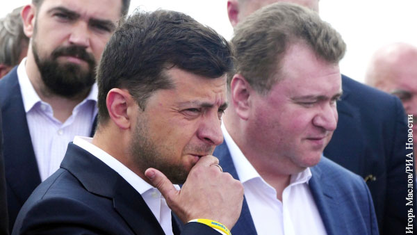 Украинские чиновники издеваются над Зеленским