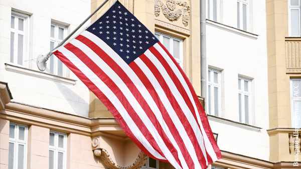 Посольство США отказалось комментировать ситуацию с визами для делегации России