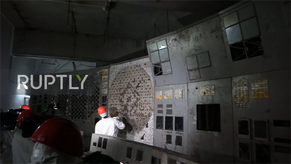 Опубликованы кадры из зала управления разрушенным энергоблоком Чернобыльской АЭС