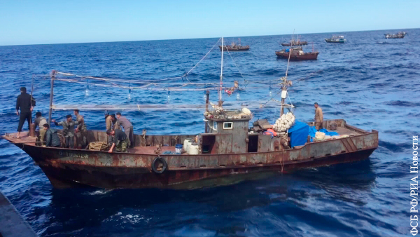 В Приморье за браконьерство задержали три шхуны КНДР с 262 рыбаками